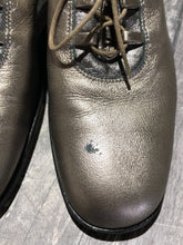 Load image into Gallery viewer, Roberto Capucci bronze oxford shoes - Hers size 8
