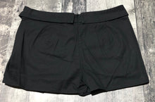 Load image into Gallery viewer, Sunday Best black skort - Hers size 8
