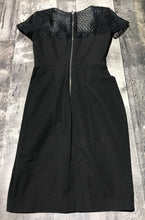 Load image into Gallery viewer, Banana Republic black/iridescent black blue dress - Hers size 6
