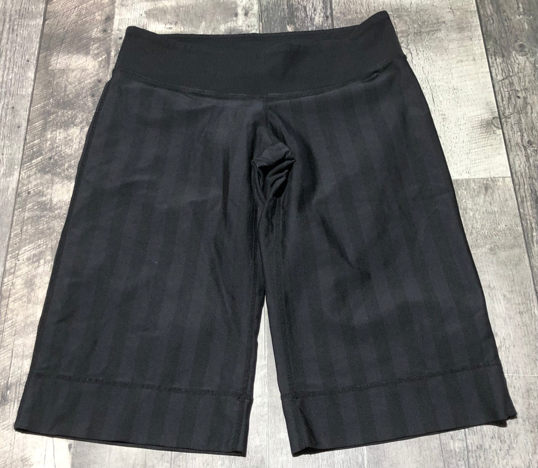 lululemon black wide leg capri - Hers size approx M