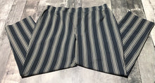 Load image into Gallery viewer, MPG black/cream mid rise pants - Hers size XL
