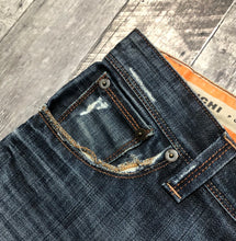 Load image into Gallery viewer, Kuyichi blue straight leg jeans - His size 30x34 (no button)
