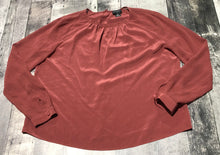 Load image into Gallery viewer, Club Monaco dusty rose long sleeve silk blouse - Hers size L
