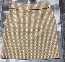 Load image into Gallery viewer, Banana Republic cream/light brown mid length skirt - Hers size 10
