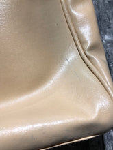 Load image into Gallery viewer, Matt &amp; Nat pale yellow purse
