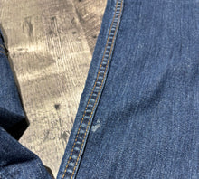 Load image into Gallery viewer, Hudson blue low rise flare jeans - Hers size 28
