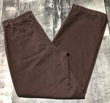 Load image into Gallery viewer, Sunday Best brown high rise pants - Hers size 6
