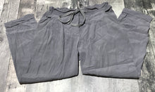 Load image into Gallery viewer, Wilfred grey mid rise pants - Hers size S
