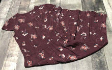 Load image into Gallery viewer, Leith burgundy/white dress - Hers size S
