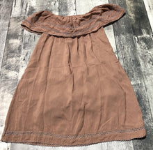 Load image into Gallery viewer, Wilfred brown off the shoulder dress - Hers size XS
