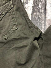 Load image into Gallery viewer, True Religion dark green low rise skinny pants - Hers size 27
