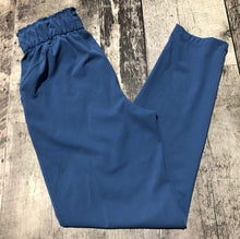 Load image into Gallery viewer, lululemon blue high rise pants - Hers size 0
