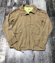 Load image into Gallery viewer, Babaton light brown 100% silk light jacket - Hers size S
