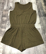 Load image into Gallery viewer, Wilfred Free green romper - Hers size S
