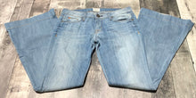 Load image into Gallery viewer, Hudson light blue mid rise flare jeans - Hers size 27

