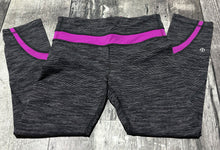 Load image into Gallery viewer, lululemon grey/purple capri - Hers size 4
