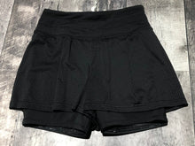 Load image into Gallery viewer, Lucy black shorts - Hers size S
