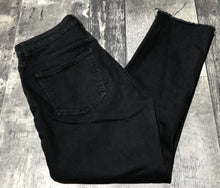 Load image into Gallery viewer, Topshop black high rise jeans - Hers size 26
