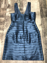 Load image into Gallery viewer, BCBG blue dress - Hers size 4
