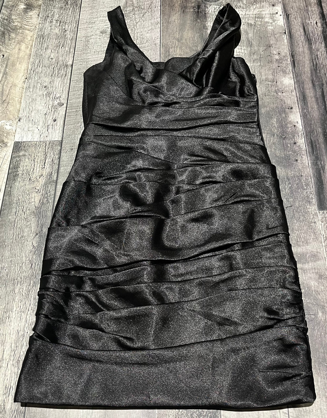 White House Black Market black dress - Hers size 6