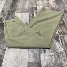 Load image into Gallery viewer, Loft green pants - Hers size S
