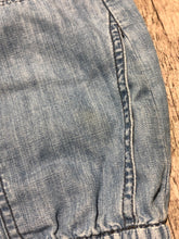 Load image into Gallery viewer, BCBG blue mid rise shorts - Hers size XXS
