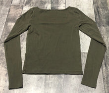 Load image into Gallery viewer, TNA olive green long sleeve top - Hers size S
