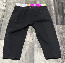 Load image into Gallery viewer, lululemon black/pink/yellow capris - Hers size approx S
