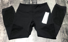 Load image into Gallery viewer, lululemon black/sheer capri leggings - Hers size 4
