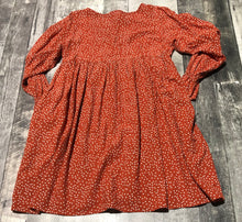Load image into Gallery viewer, Emma Knudsen orange/white dress - Hers size S
