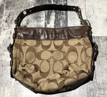 Load image into Gallery viewer, Coach brown/tan medium size purse
