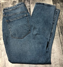 Load image into Gallery viewer, Madewell blue curvy vintage jean - Hers size 30p
