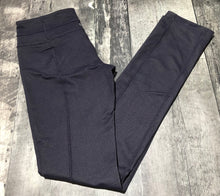 Load image into Gallery viewer, lululemon purple leggings - Hers size 6

