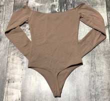 Load image into Gallery viewer, Babaton brown long sleeve body suit - Hers size S
