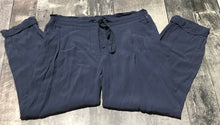 Load image into Gallery viewer, Wilfred navy mid rise pants - Hers size M
