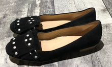 Load image into Gallery viewer, Michael black flats - Hers size 6.5
