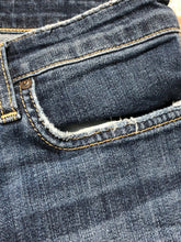 Load image into Gallery viewer, Joe’s blue mid rise skinny ankle jeans - Hers size 28
