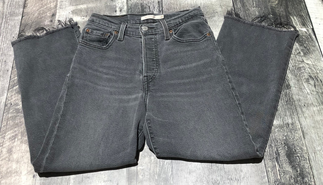 Levi’s grey high rise ribcage straight jeans - Hers size 25