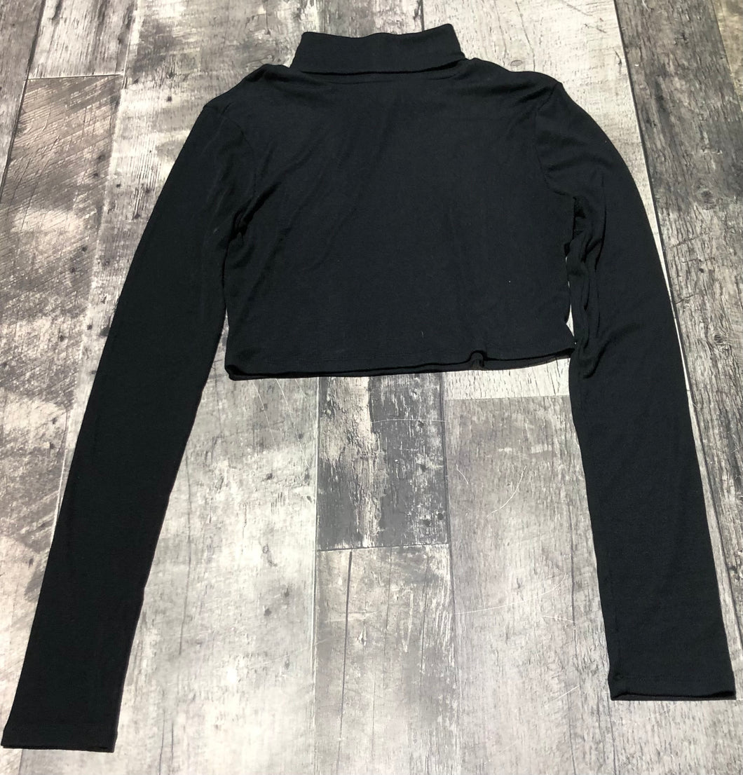 Sunday Best long sleeve turtleneck - Hers size S
