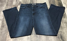 Load image into Gallery viewer, Fidelity dark blue high rise flare jeans - Hers size 32
