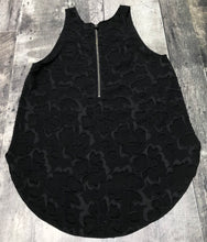 Load image into Gallery viewer, Wilfred black tank too blouse - Hers size M
