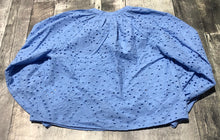 Load image into Gallery viewer, H&amp;M blue crop blouse - Hers size XXS
