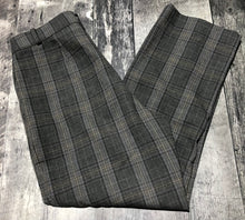 Load image into Gallery viewer, Sunday Best grey high rise pants - Hers size 8
