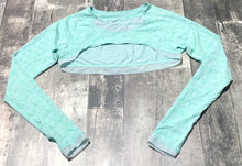Load image into Gallery viewer, lululemon turquoise crop long sleeve - Hers size approx S
