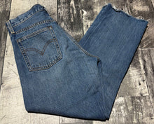 Load image into Gallery viewer, Levis blue high rise wedgie straight jeans - Hers size 27
