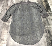 Load image into Gallery viewer, Wilfred grey sheer 3/4 sleeve 100% silk blouse - Hers size XS
