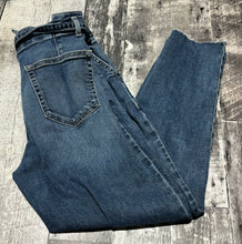 Load image into Gallery viewer, Hollister blue high rise jeans - Hers size 24
