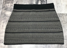 Load image into Gallery viewer, Roots cream/black short knot skirt - Hers size S
