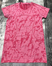 Load image into Gallery viewer, lululemon pink athletic tshirt - Hers size 8
