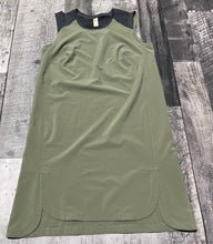 Load image into Gallery viewer, Lolë green/grey dress - Hers size XS
